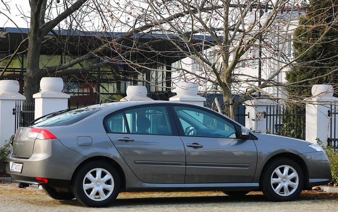 Renault Laguna cena 18800 przebieg: 177098, rok produkcji 2009 z Dzierżoniów małe 667